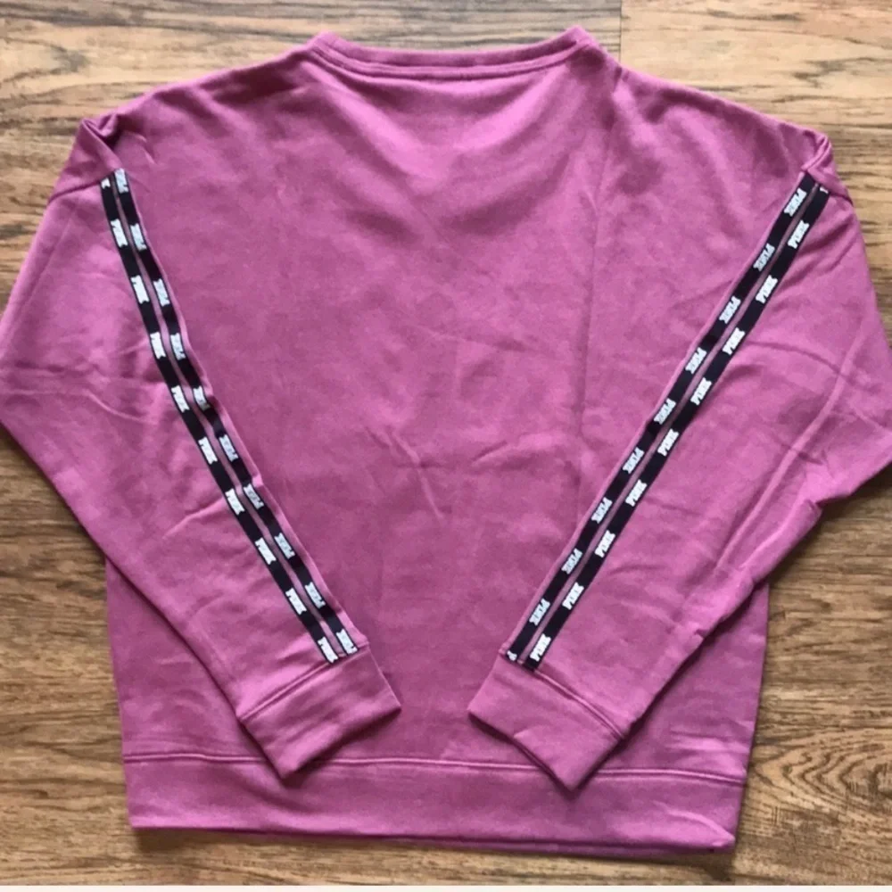 VS PINK Super Soft Campus Crew - Picture 4 of 5